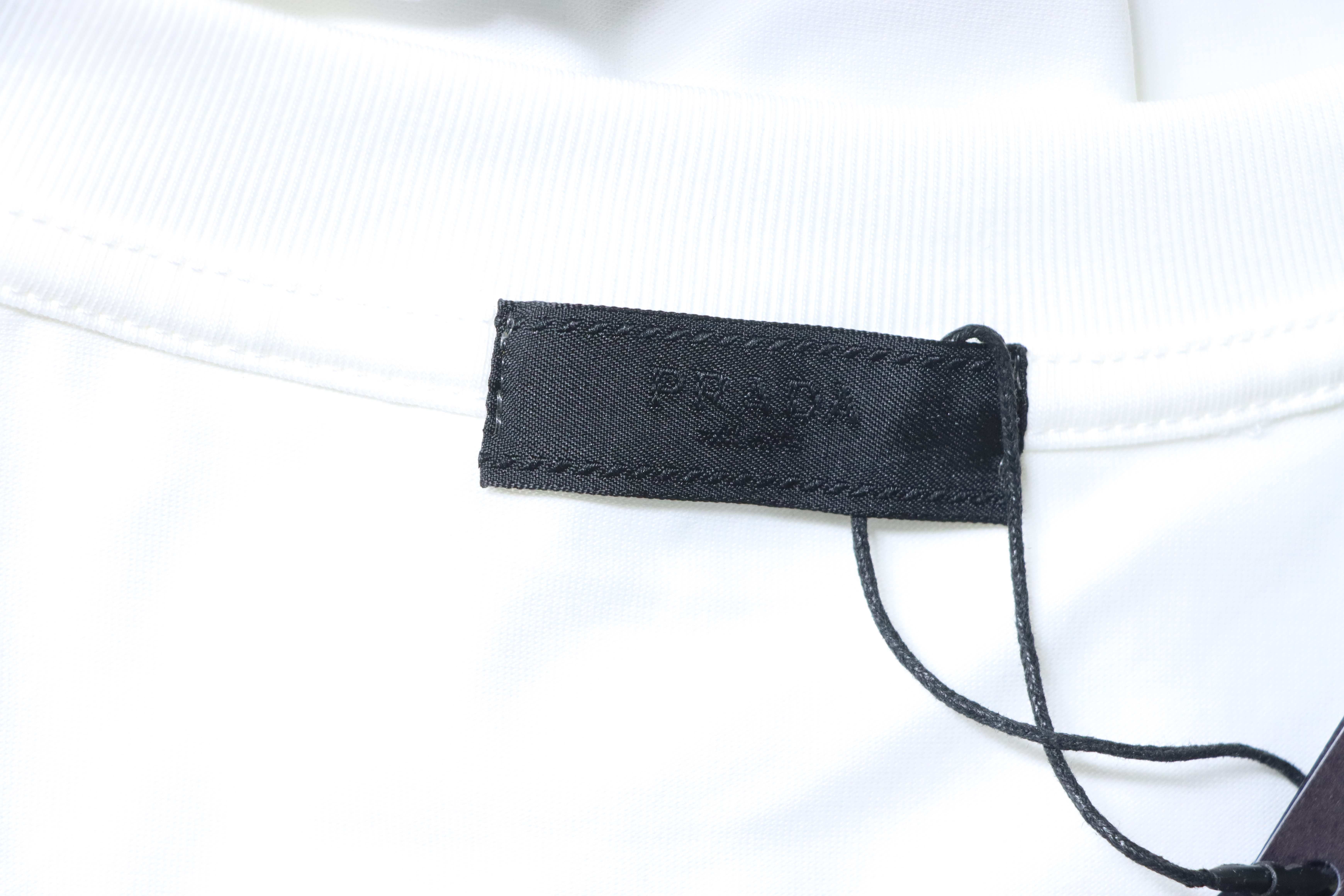 Prada 25SS Overlapping Triangle Contrast Embroidered T-Shirt YL Black/White