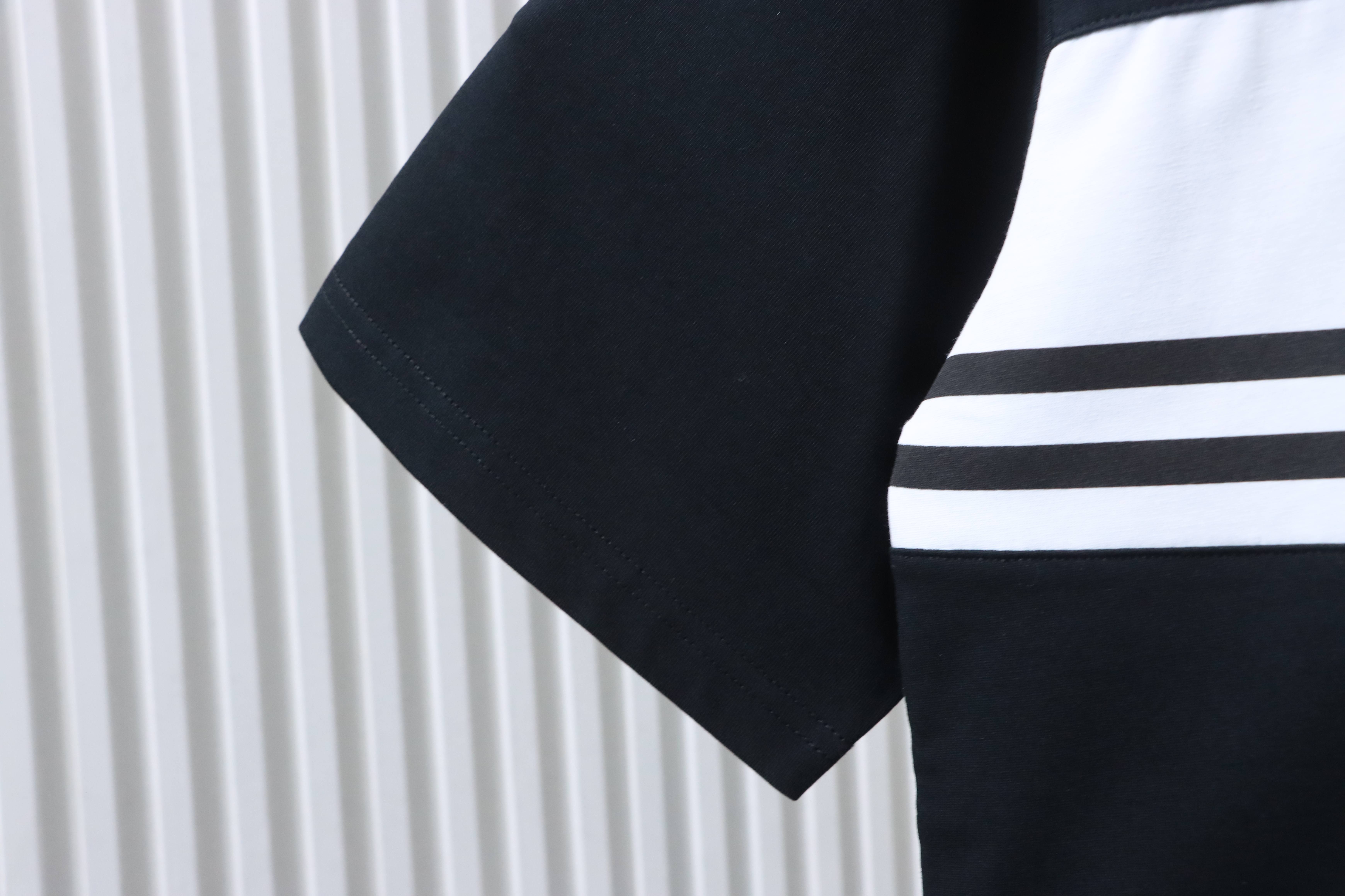 Prada Striped Triangle Inlaid T-Shirt YL Black/White