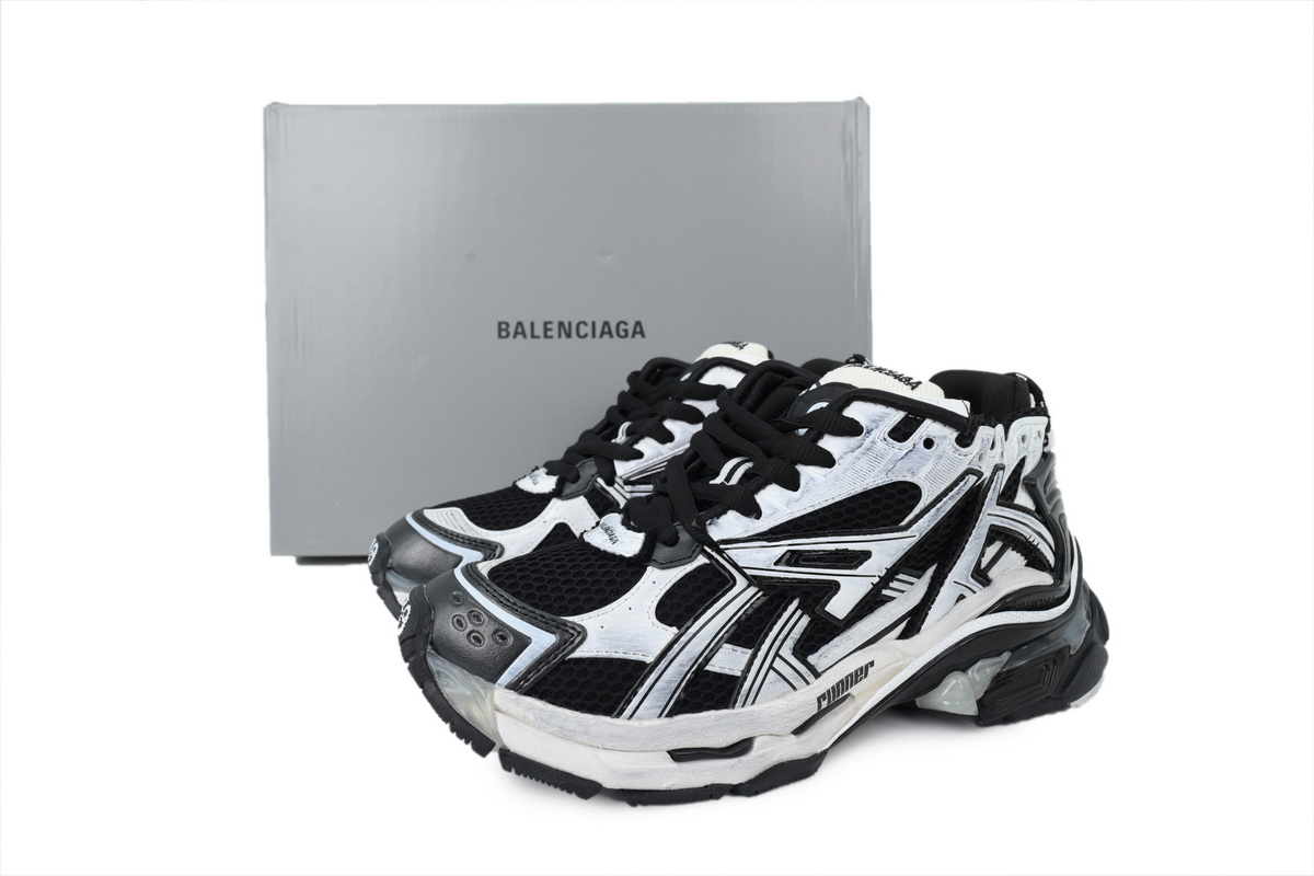 Balenciaga Runner Black and White 853225 WRNLD 9010
