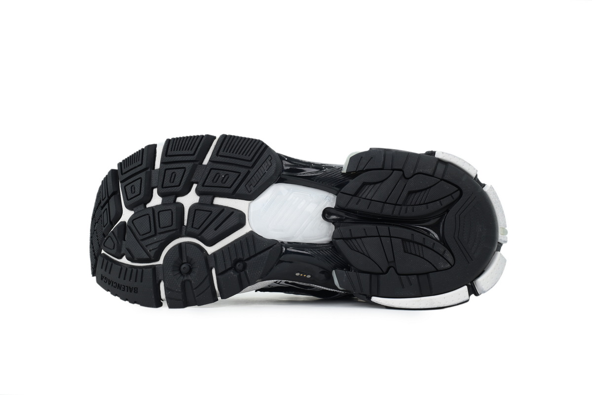 Balenciaga Runner Black and White 853225 WRNLD 9010