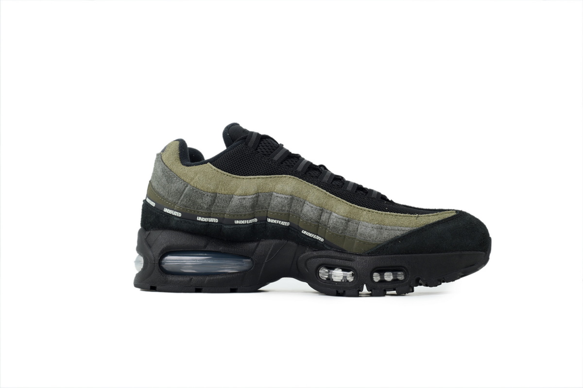 Undefeated x Nike Air Max 95 'Medium Olive' IB4523-200