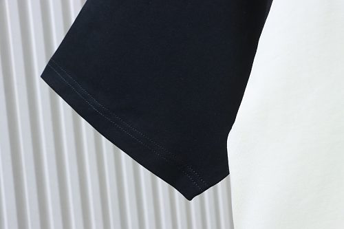 Ami Paris 26SS Contrasting Color Patchwork T-shirt White Black