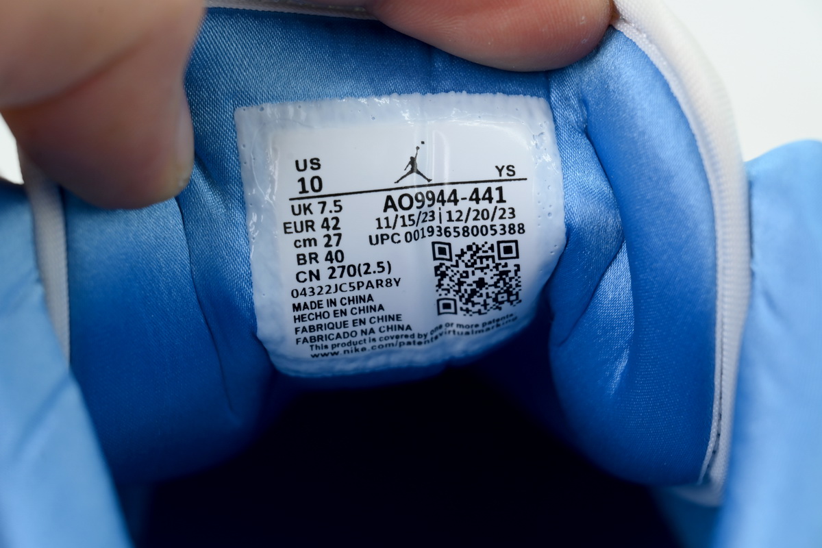 Air Jordan 1 Low 'UNC' A09944-441
