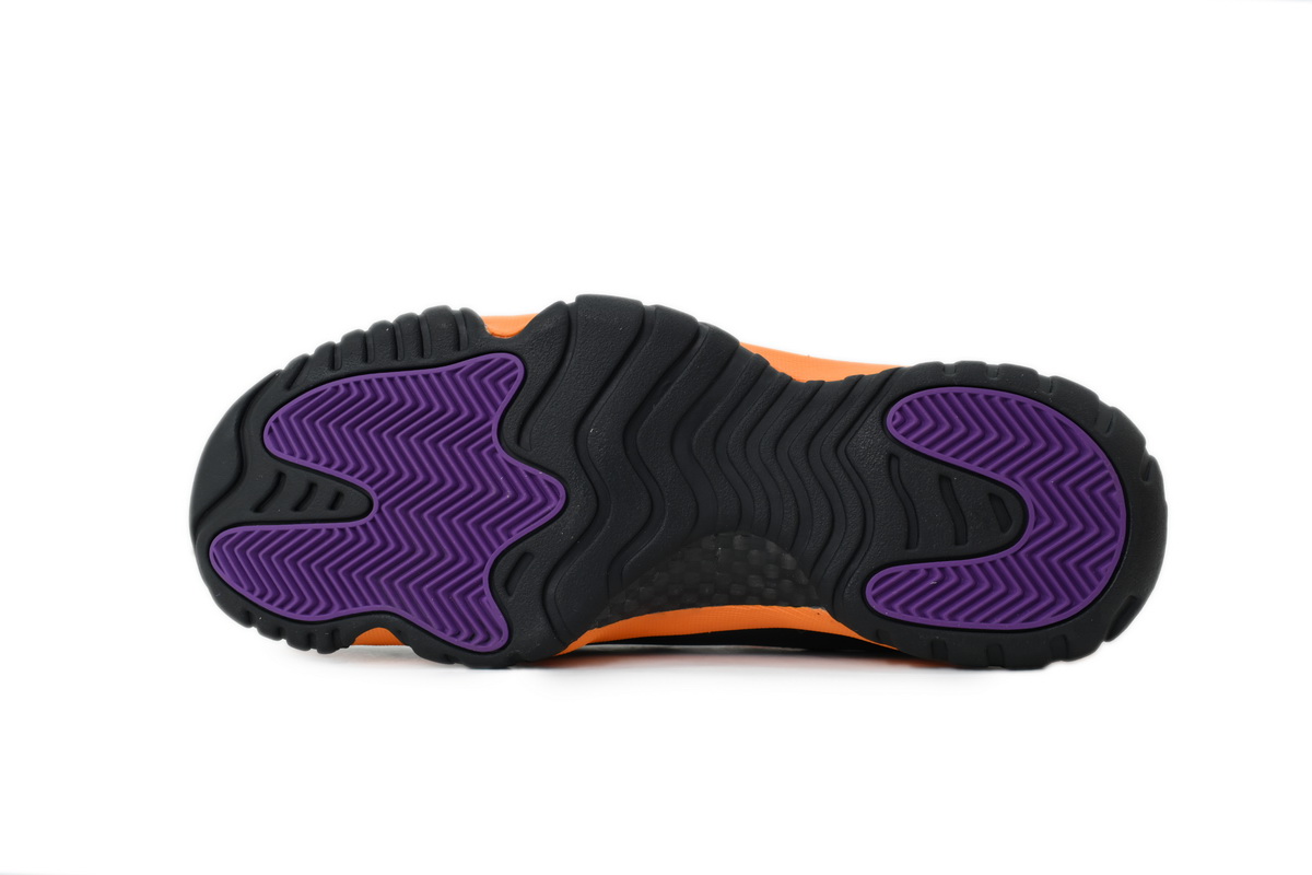 Air Jordan 11 Retro Orange CT8012-700