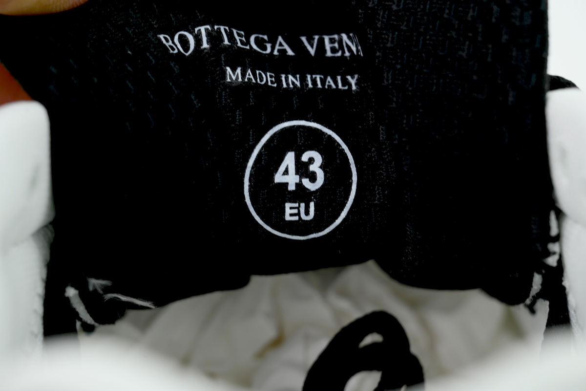 【FLASH SALE】Bottega Veneta Orbit Black Silver