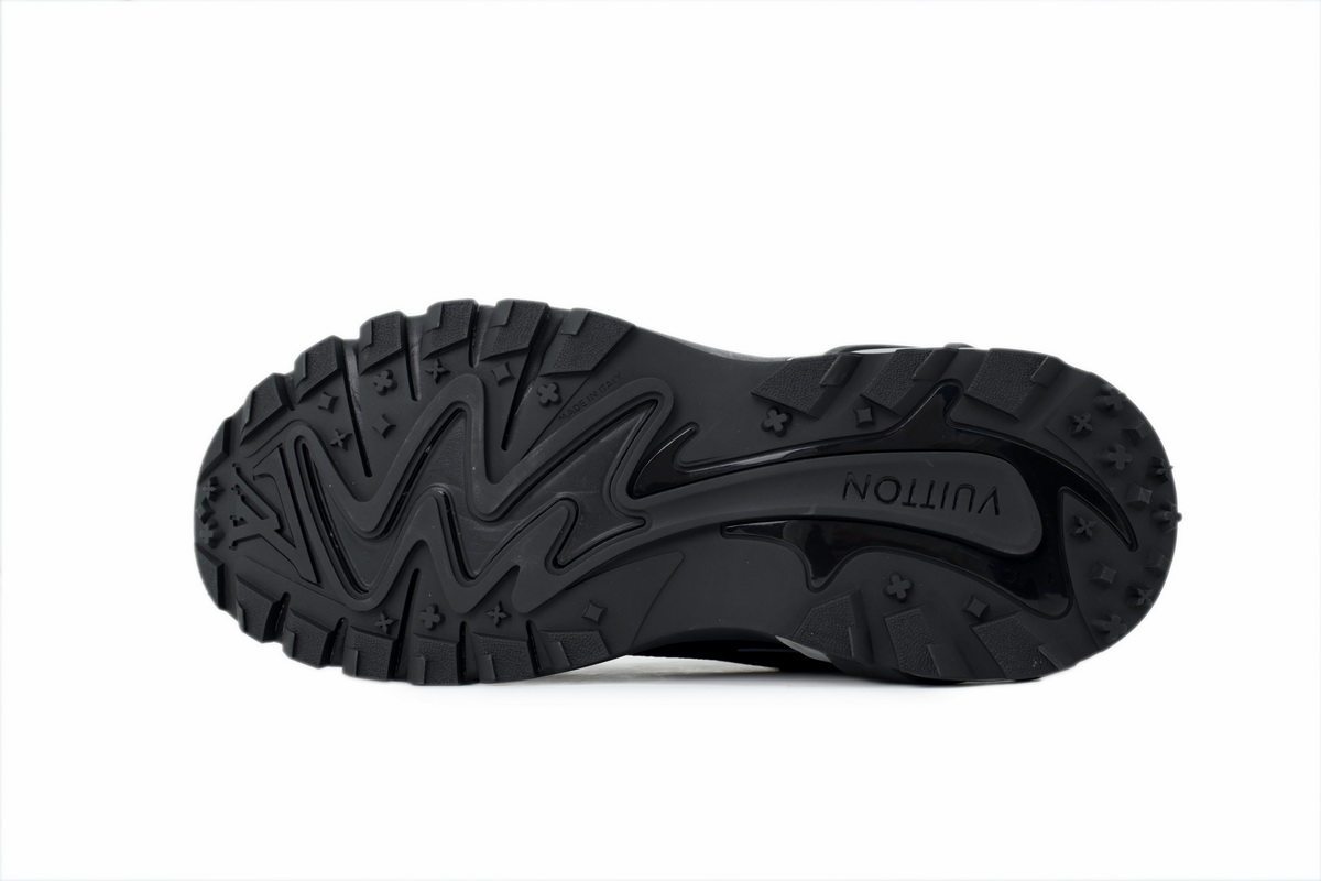 Louis Vuitton Tatic Runner Sneaker "Black"