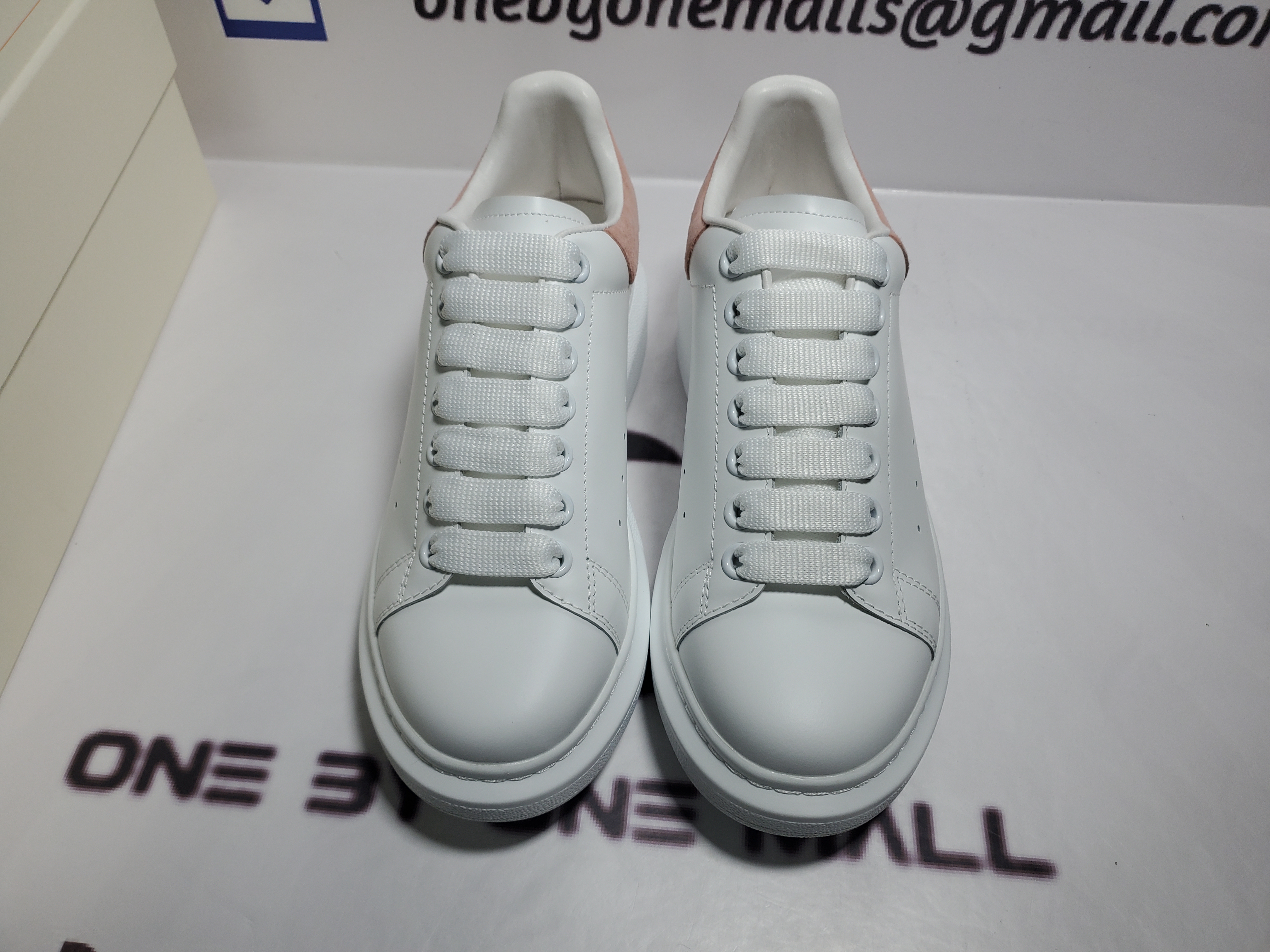 Alexander McQueen Sneaker Fen Yan Gjing review Tanaei Jia 01