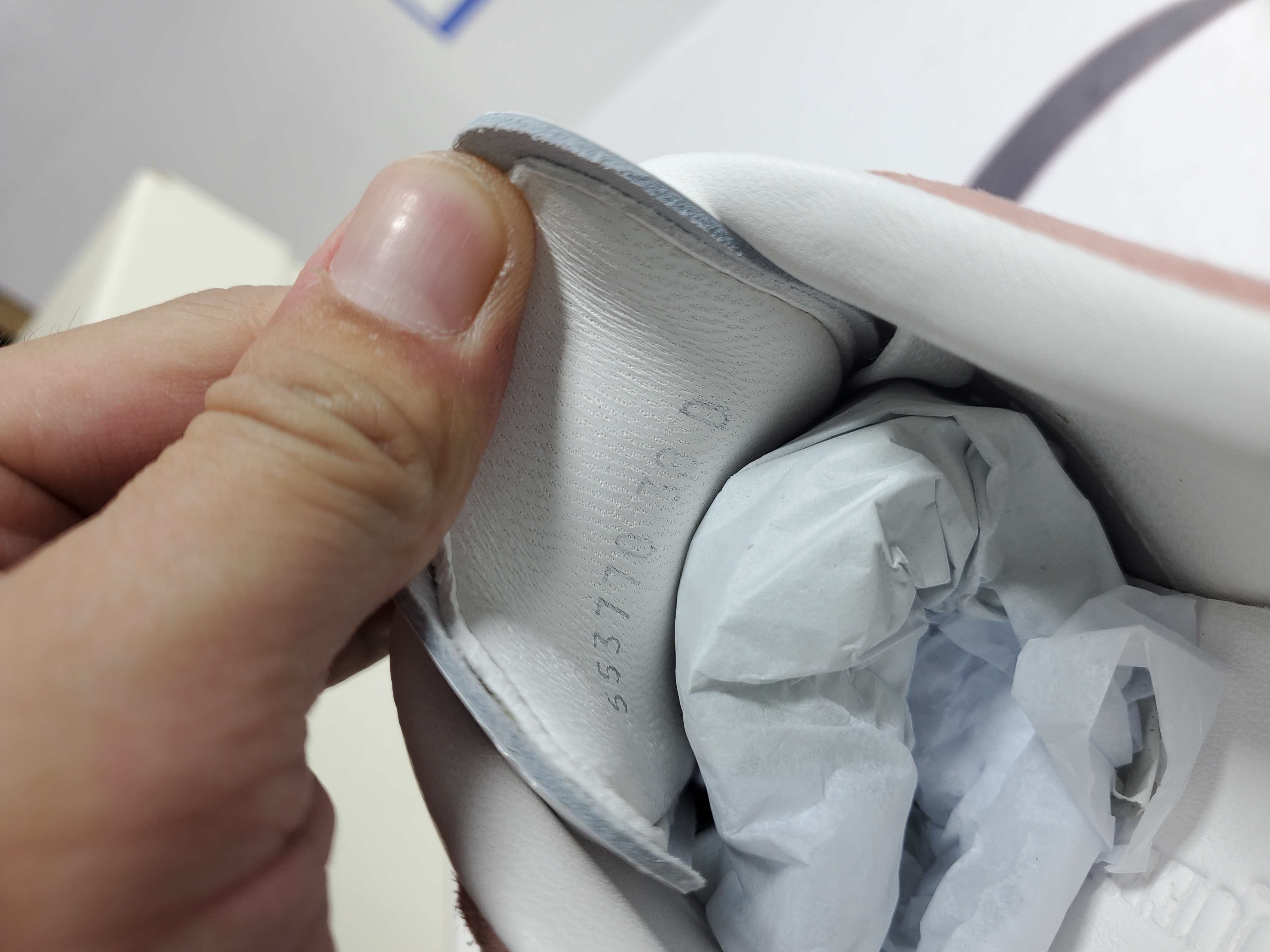 Alexander McQueen Sneaker Fen Yan Gjing review Tanaei Jia 02