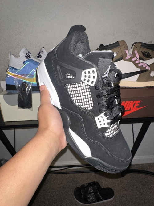 Air Jordan 4 Retro “White Thunder” FQ8138-001 review 