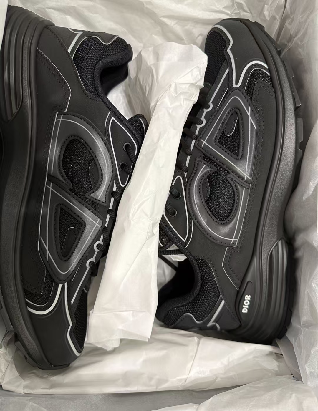 Dior B30 Triple Black 3SN279ZND-H900 review Nicholas Grace