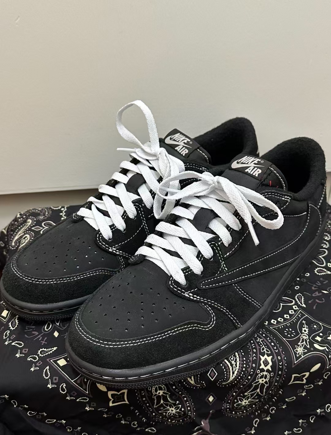 【$59 SALE】Air Jordan 1 Retro Low OG SP Travis Scott Black Phantom DM7866-001 review Zachary Lily