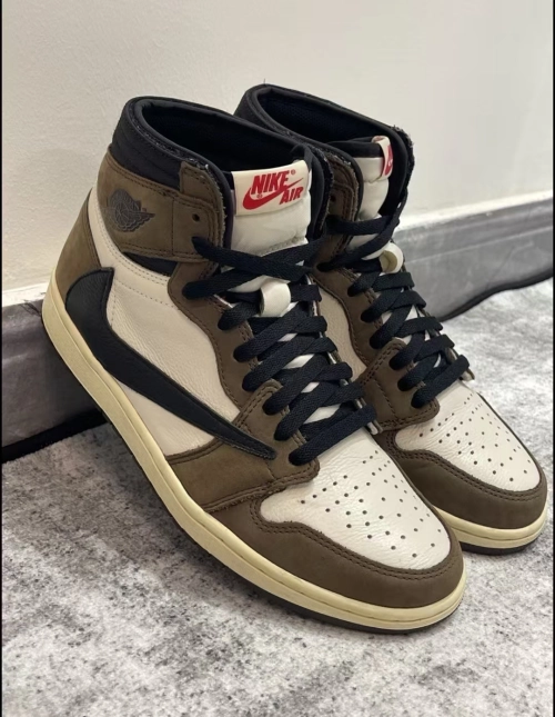 Air Jordan 1 Retro High OG SP Travis Scott Mocha CD4487-100 review 