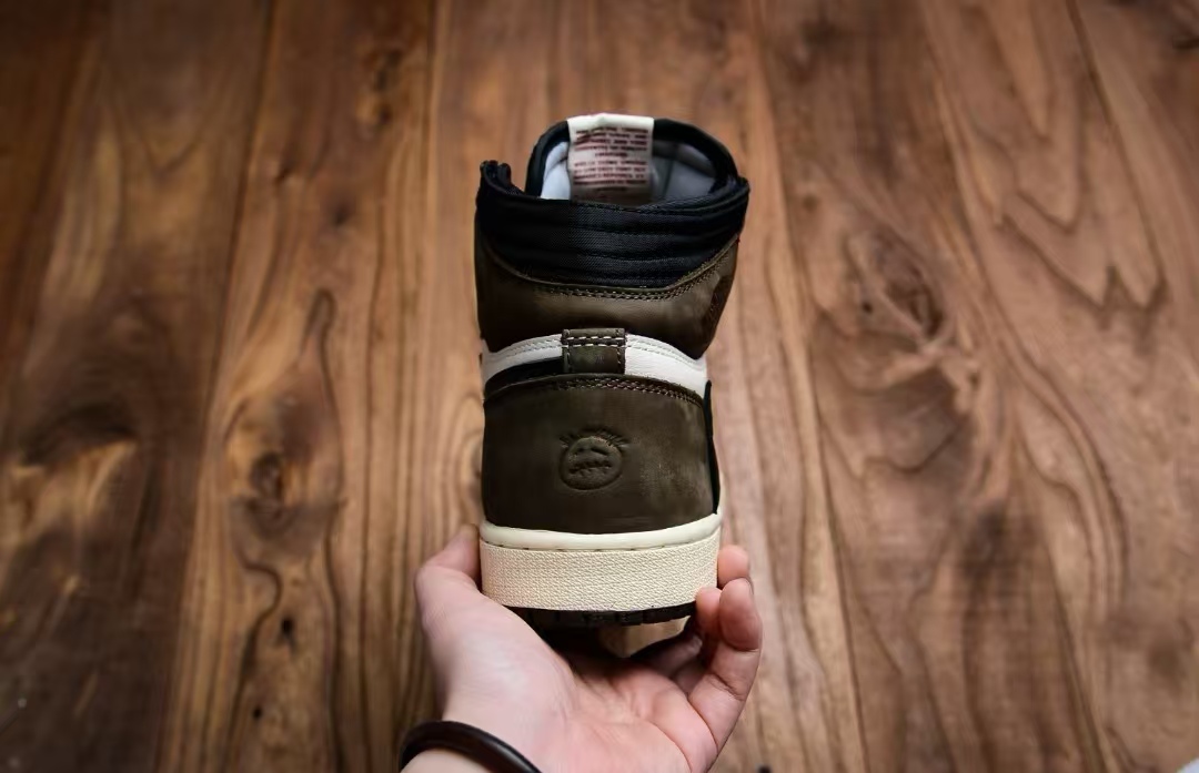 Air Jordan 1 Retro High OG SP Travis Scott Mocha CD4487-100 review Luke Nevaeh 02
