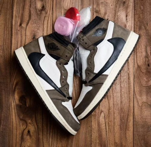 Air Jordan 1 Retro High OG SP Travis Scott Mocha CD4487-100 review 