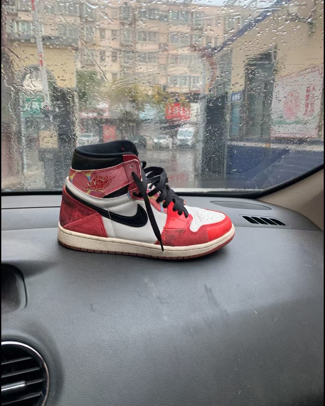 Air Jordan 1 High OG Spider-Man Across the Spider-Verse DV1748-601 review Diego Sofia 00