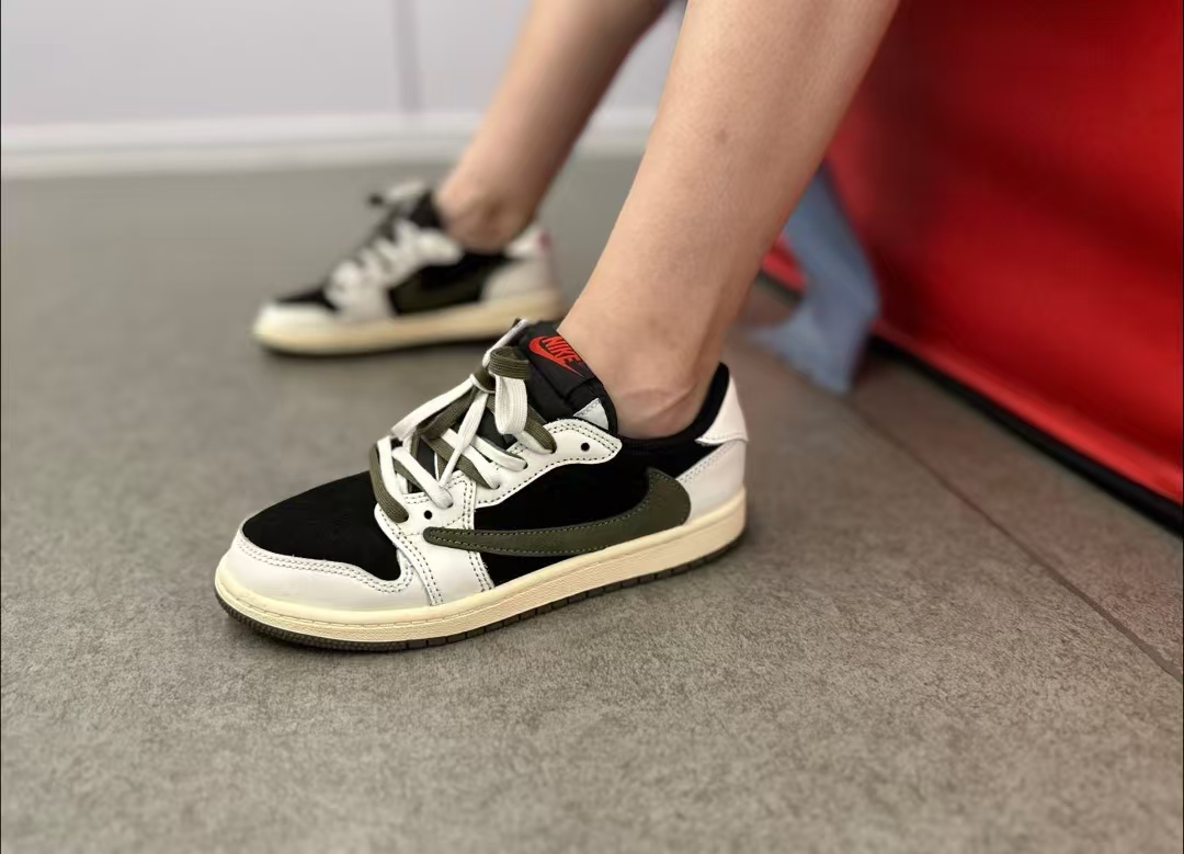 【$59 SALE】Air Jordan 1 Retro Low OG SP Travis Scott Olive (Women's)  DZ4137-106 review Wyatt Amelia