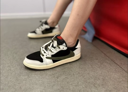【$59 SALE】Air Jordan 1 Retro Low OG SP Travis Scott Olive (Women's)  DZ4137-106 review 