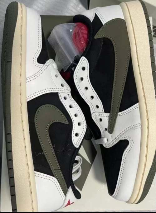 【$59 SALE】Air Jordan 1 Retro Low OG SP Travis Scott Olive (Women's)  DZ4137-106 review 