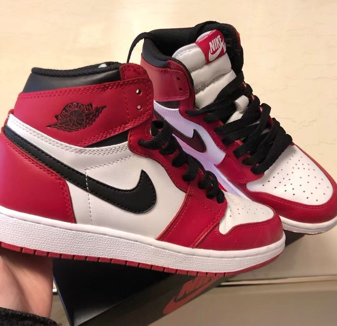 Air Jordan 1 Retro Chicago (2015) 555088-101  review Paul