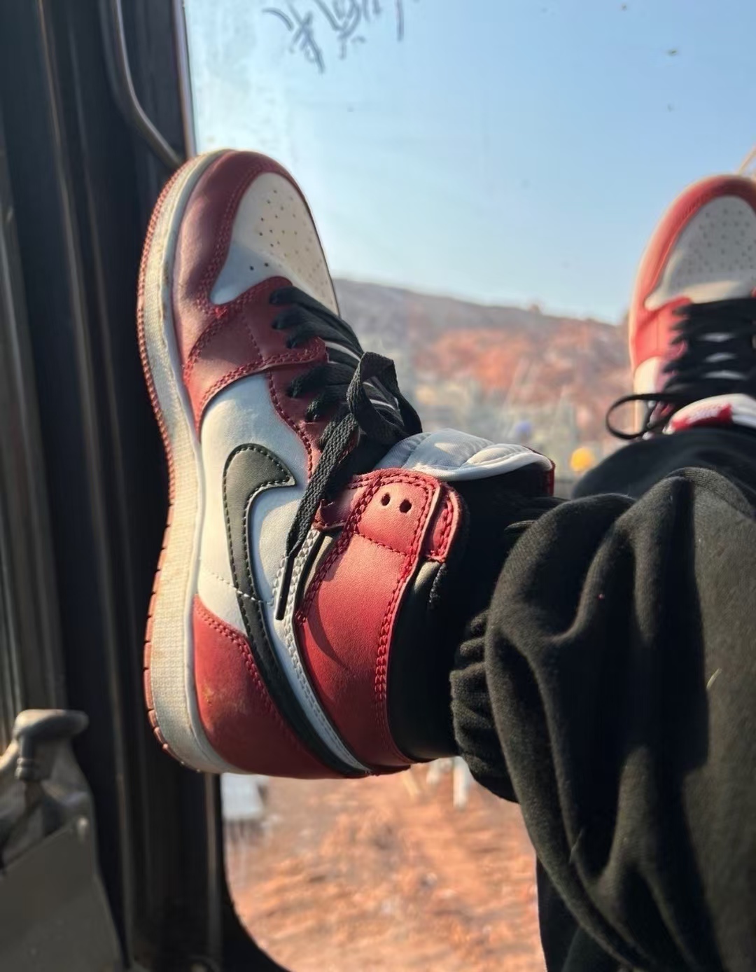 Air Jordan 1 Retro Chicago (2015) 555088-101  review Cristina