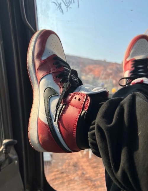 Air Jordan 1 Retro Chicago (2015) 555088-101  review 