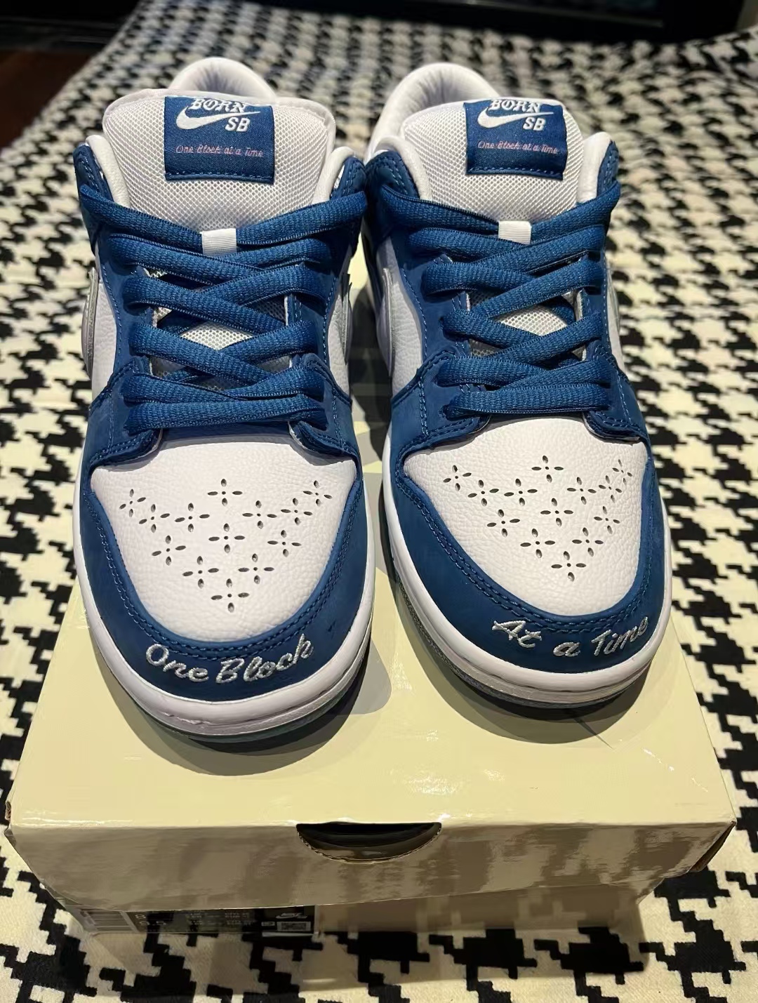 Nike SB Dunk Low Born X Raised One Block At A Time FN7819-400 review Sandra