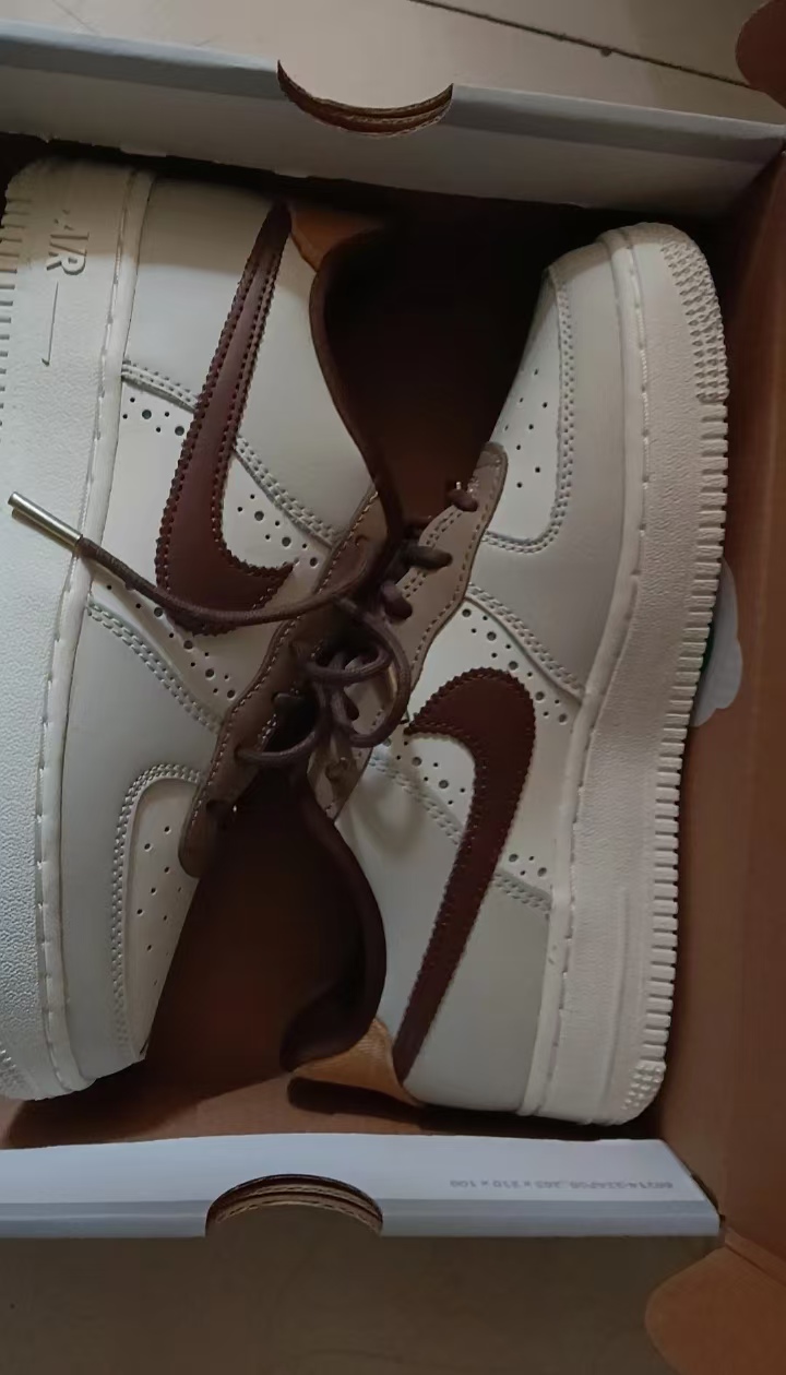 Nike Air Force 1 Low LV8 Brogue Sail (GS)  FV3702-121 review Nova