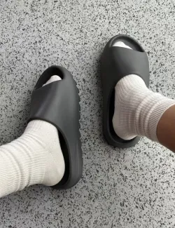 Adidas Yeezy Slide Onyx (2022/2023) HQ6448 review Anthony