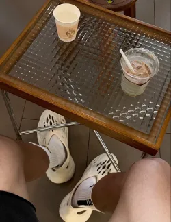 Adidas Yeezy Foam RNNR Sand FY4567 review Leah 02