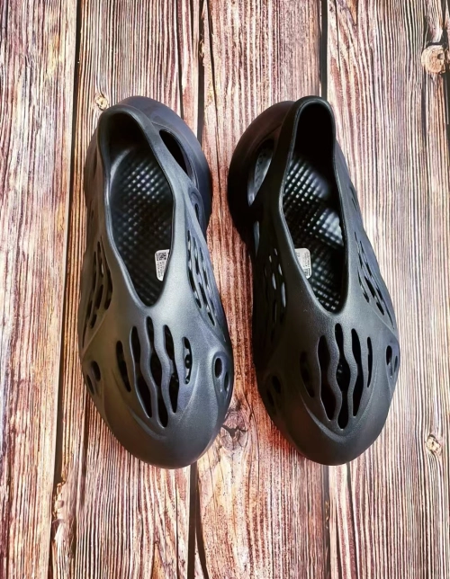 Adidas Yeezy Foam RNNR Mineral Blue  GV7903 review 