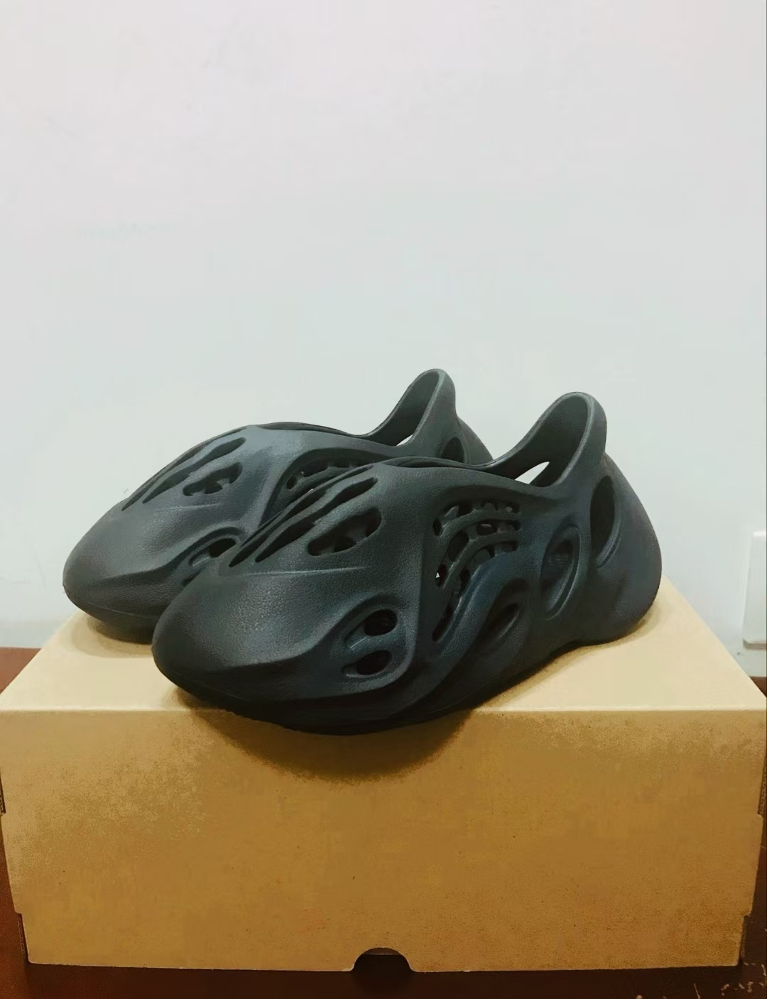 Adidas Yeezy Foam RNNR Mineral Blue  GV7903 review Lillian