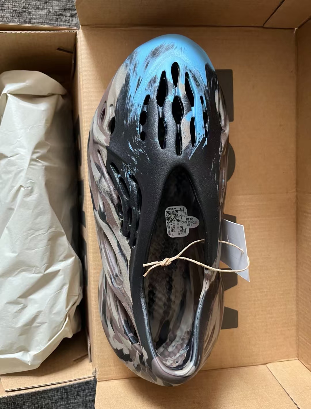 Adidas Yeezy Foam RNR MX Cinder ID4126 review Christopher