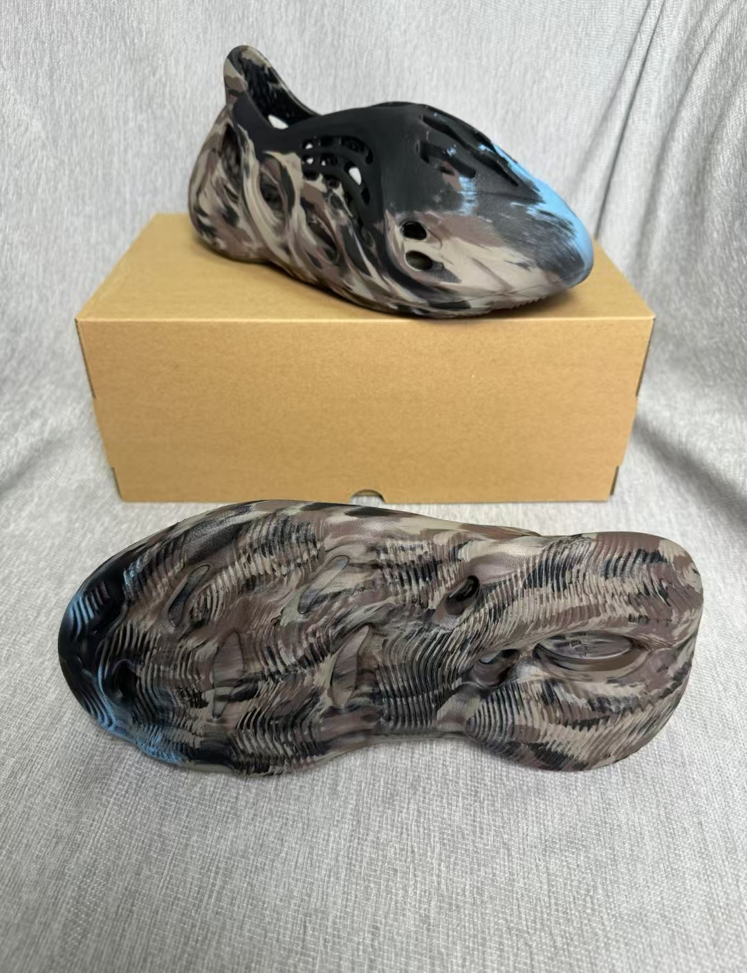 Adidas Yeezy Foam RNR MX Cinder ID4126 review Valentina