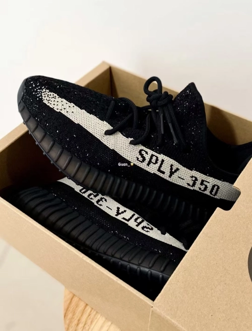 Adidas Yeezy Boost 350 V2 Core Black White (2016/2022) BY1604  review 