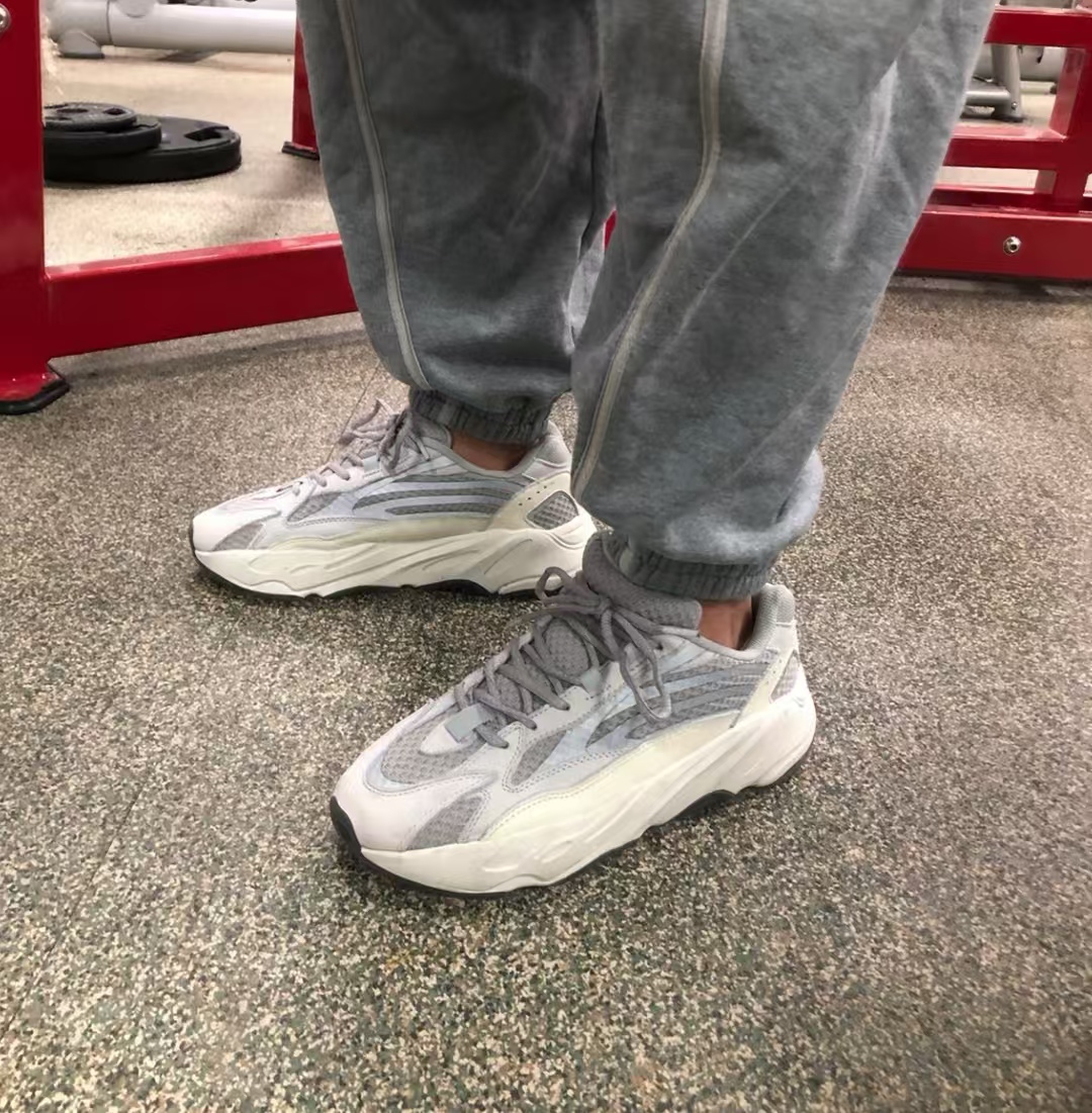 Adidas Yeezy Boost 700 V2 Static (2018/2022/2023)  EF2829 review Savannah