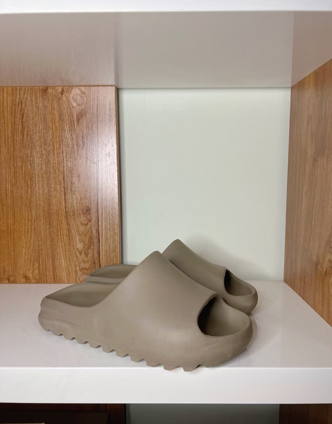 Adidas Yeezy Slide Pure (Restock Pair) GW1934 review Bennett