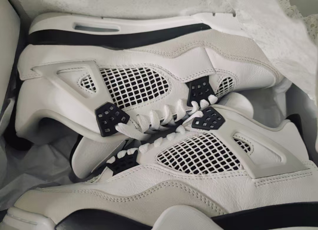 Air Jordan 4 Retro Military Black DH6927-111  review Ariana