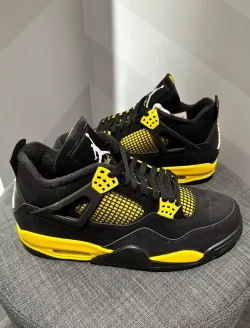 Air Jordan 4 Retro Thunder (2023) DH6927-017 review Daniel Isabella