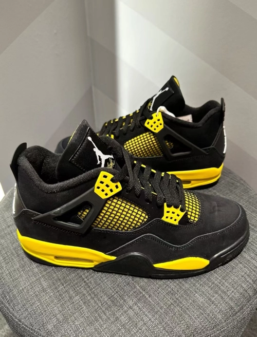 Air Jordan 4 Retro Thunder (2023) DH6927-017 review 