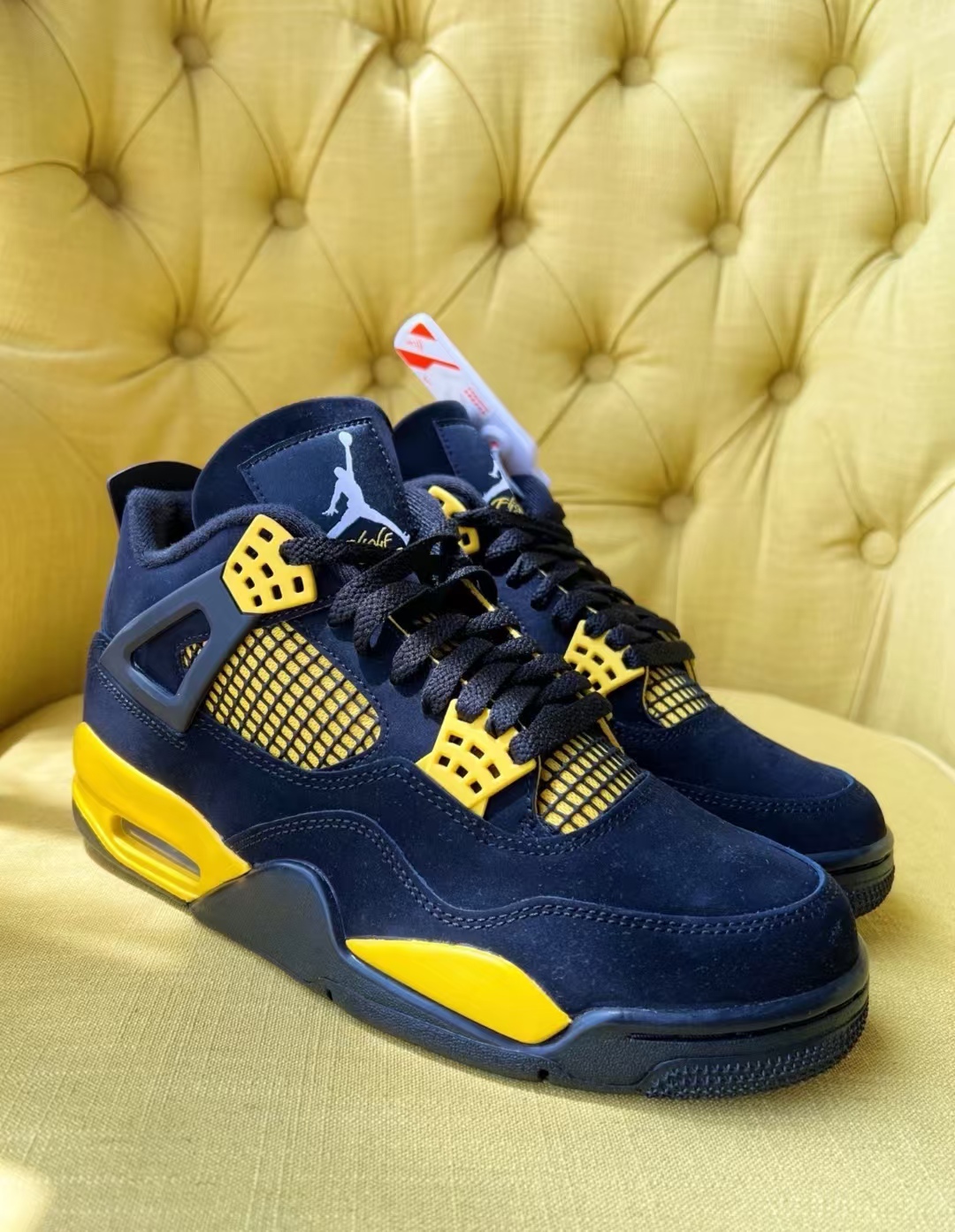 Air Jordan 4 Retro Thunder (2023) DH6927-017 review Alexander Lily