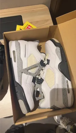 Air Jordan 4 Retro White Cement (2016) 840606-192 review Mitchell Keira