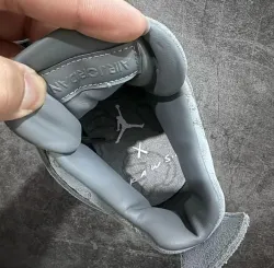 Air Jordan 4 Retro Kaws 930155-003  review Ali Alice 02