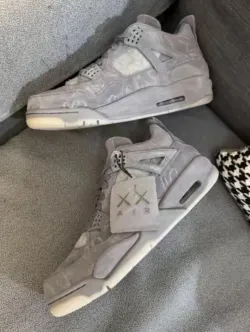 Air Jordan 4 Retro Kaws 930155-003  review Maria