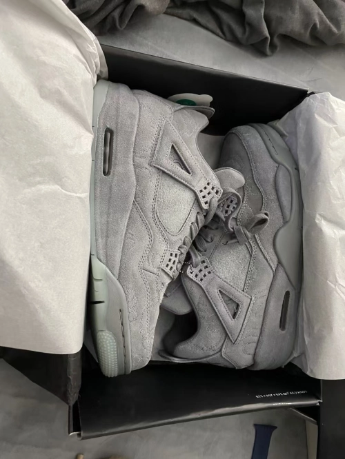 Air Jordan 4 Retro Kaws 930155-003  review 