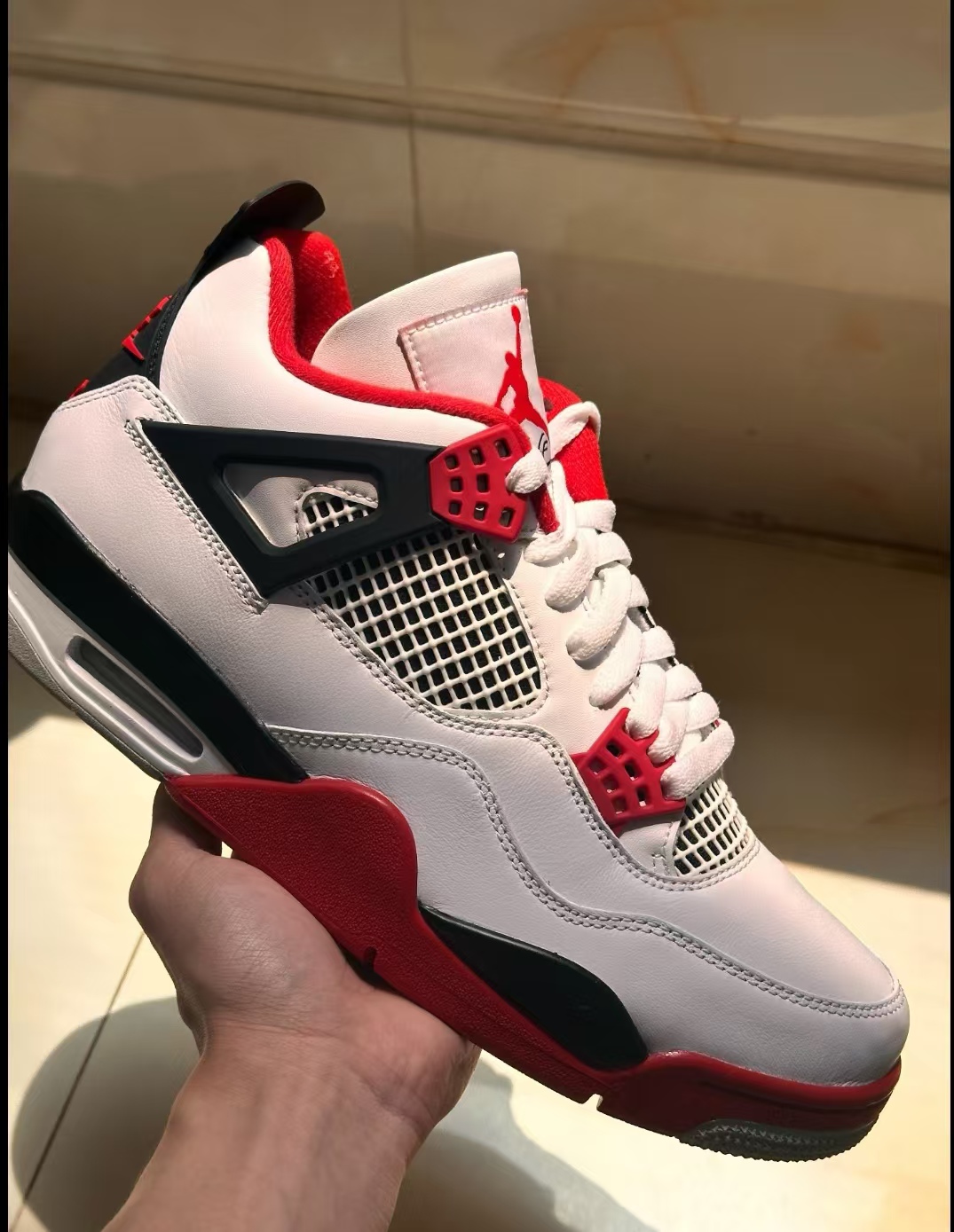 Air Jordan 4 Retro Fire Red (2020) DC7770-160 review Thomas Olivia