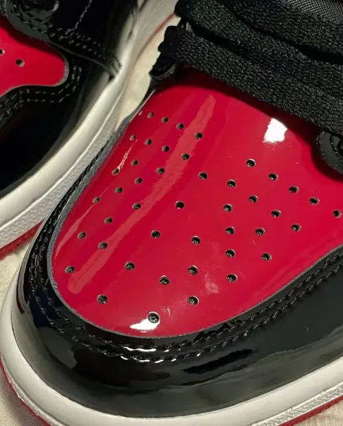 Air Jordan 1 Retro High OG Patent Bred 555088-063 review 