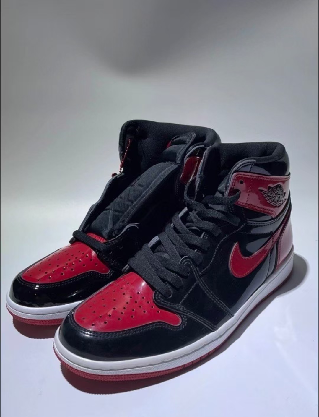 Air Jordan 1 Retro High OG Patent Bred 555088-063 review Michaela