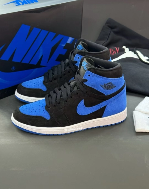 Air Jordan 1 High OG “Royal Reimagined” DZ5485-042 review 