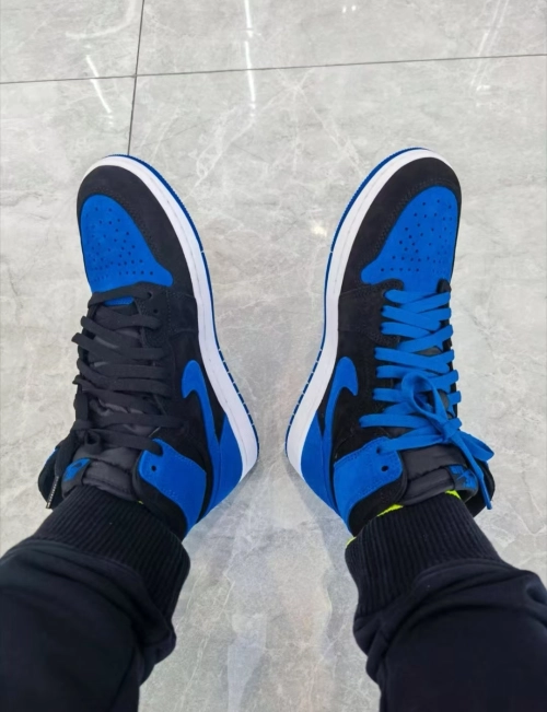 Air Jordan 1 High OG “Royal Reimagined” DZ5485-042 review 