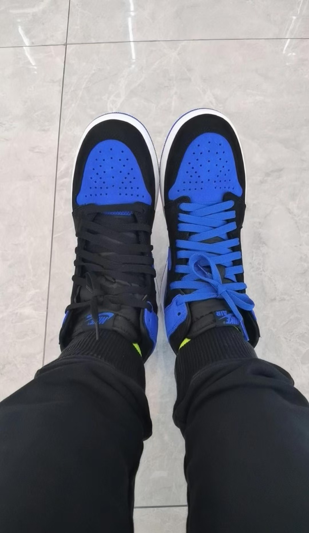 Air Jordan 1 High OG “Royal Reimagined” DZ5485-042 review Marcus 01